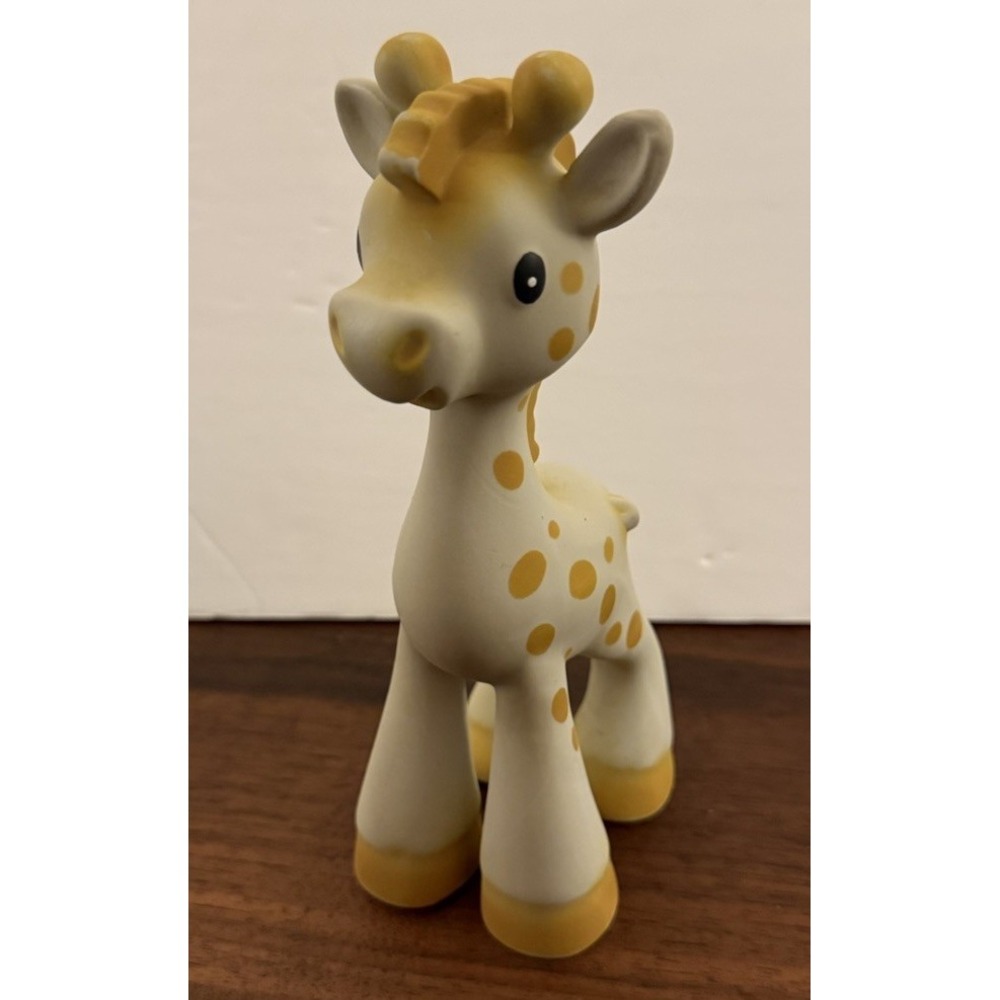 Nuby‎ Jackie the Giraffe Natural Rubber Squeaker Teether Baby Teething Toy